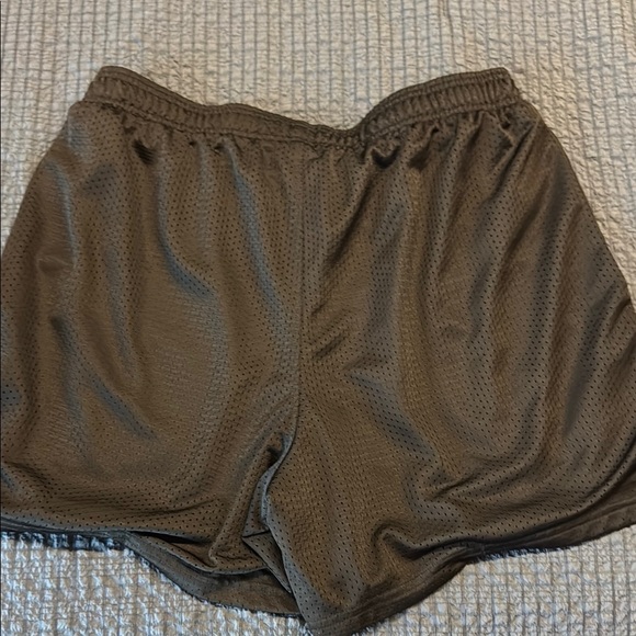 Men’s Under Armour Black Athletic Shorts Lightweight Quick-Dry - Picture 4 of 4